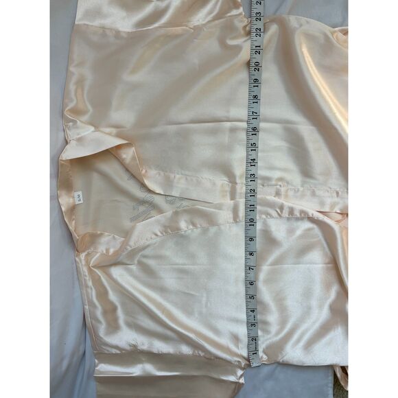 Mother of the Bride NEW Rhinestone Cream Satin Robe Size S/M Kimono Wedding - Picture 11 of 11